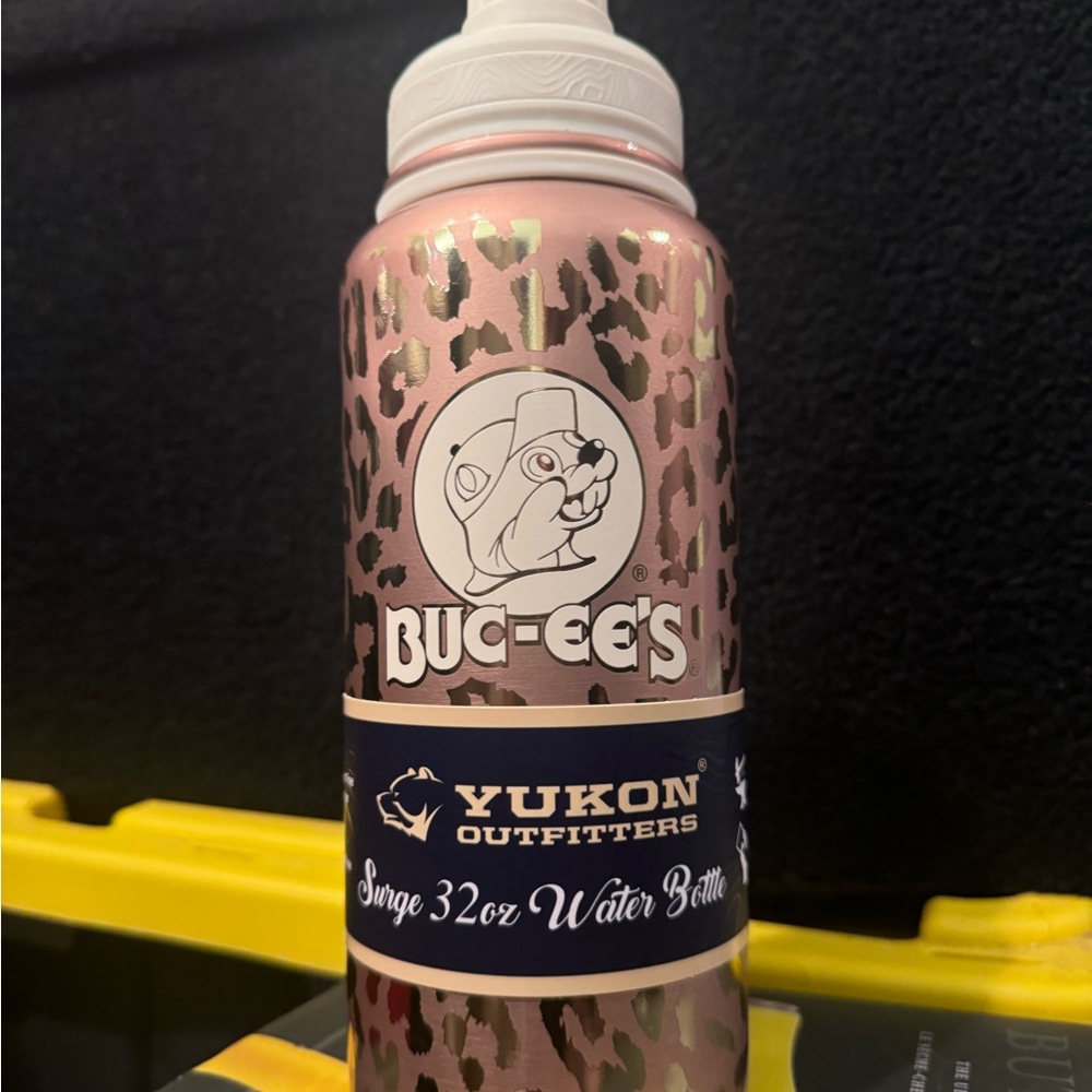 Buc-ees 32 oz. Rose Gold Leopard Print Tumbler. Brand New